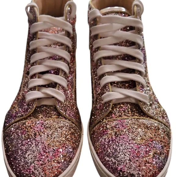 Christian Louboutin - Picture 2 of 7